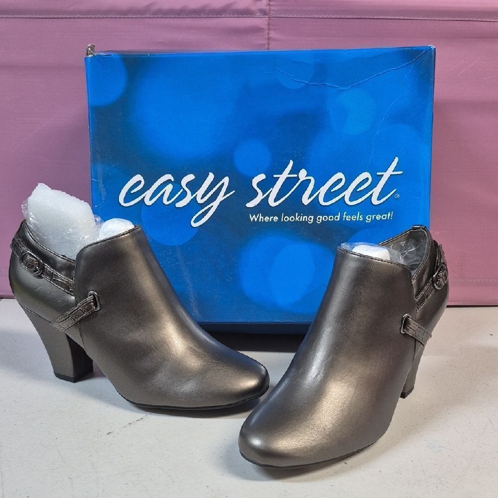 Easy Street FREDA 8W 8 Wide Pewter Bootie - New